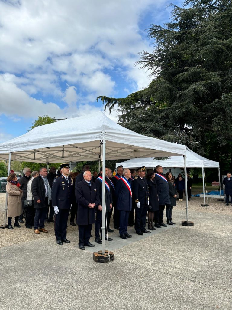 présence des élus et du Préfet du Val-de-Marne